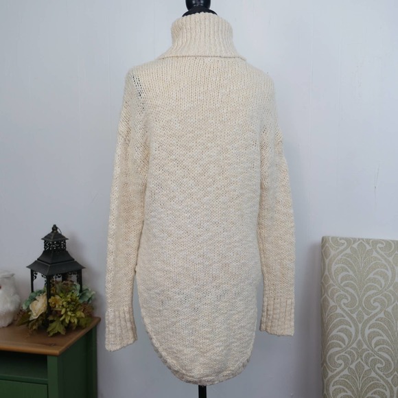 Treasure & Bond Chunky Turtleneck Tunic Sweater Size S Split Sides Cream Thick - Picture 3 of 8